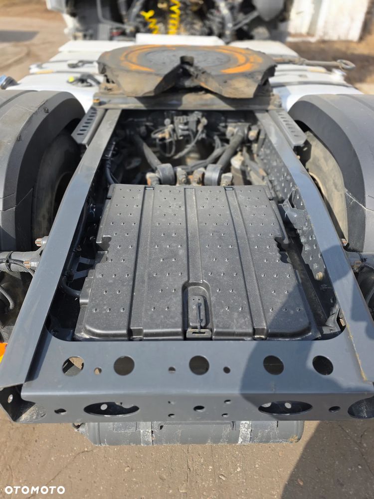 Mercedes-Benz 1845 - 15