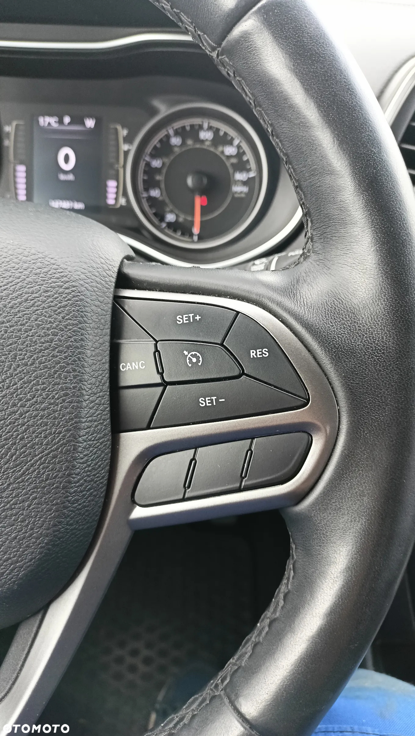 Jeep Cherokee - 6