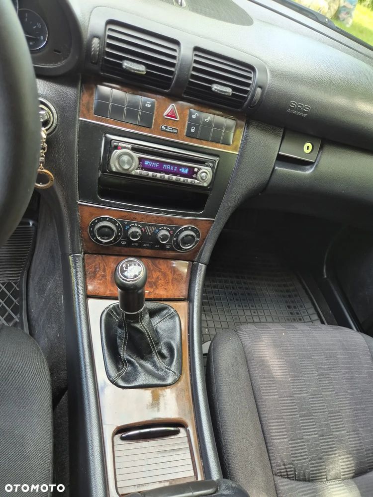 Mercedes-Benz Klasa C 180 Kompressor Classic - 9