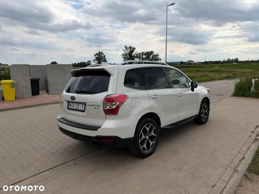 Subaru Forester 2.0 XT Platinum Lineartronic - 4