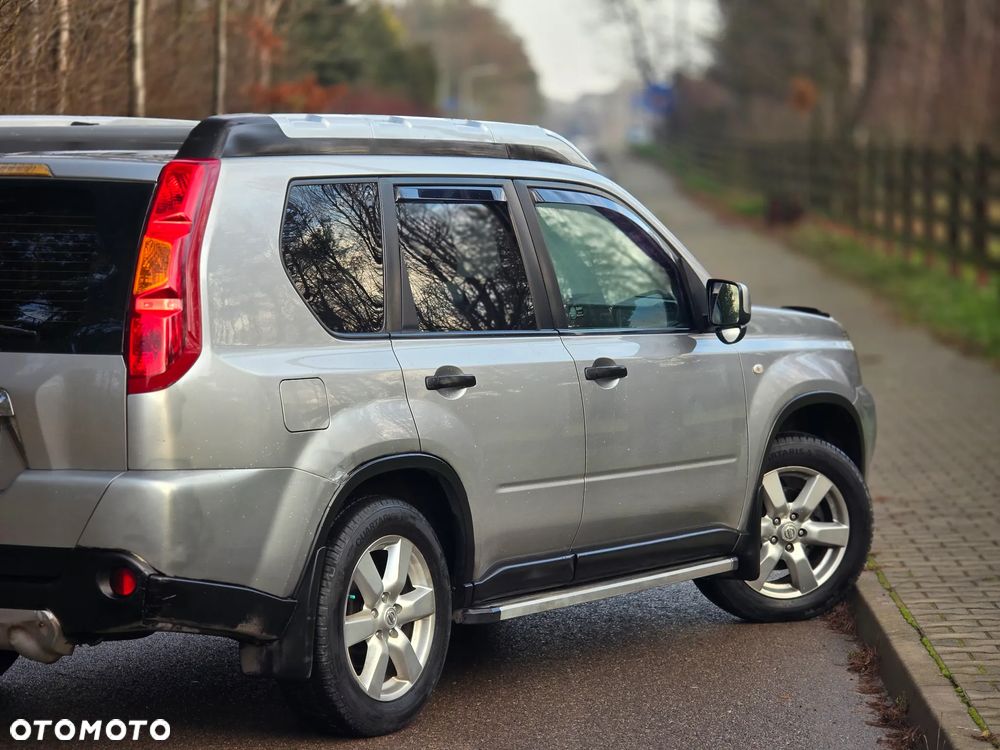 Nissan X-Trail 2.0 dCi 4x4 DPF Platinum - 39