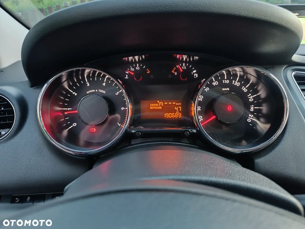 Peugeot 5008 1.6 Active 7os - 19