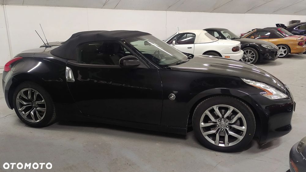 Nissan 370 Z - 7