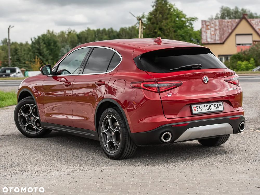 Alfa Romeo Stelvio - 9
