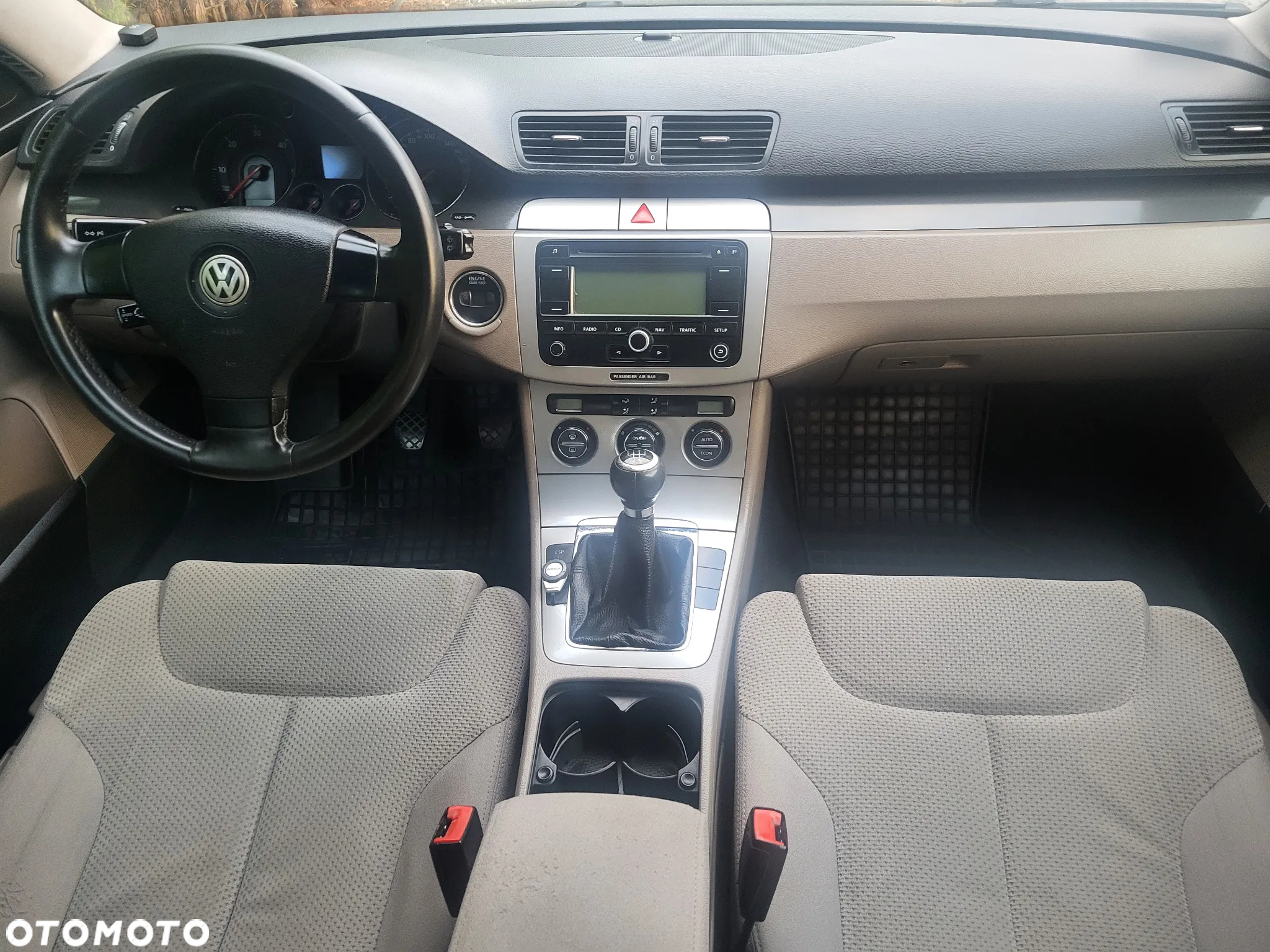 Volkswagen Passat 1.9 TDI Comfortline - 9