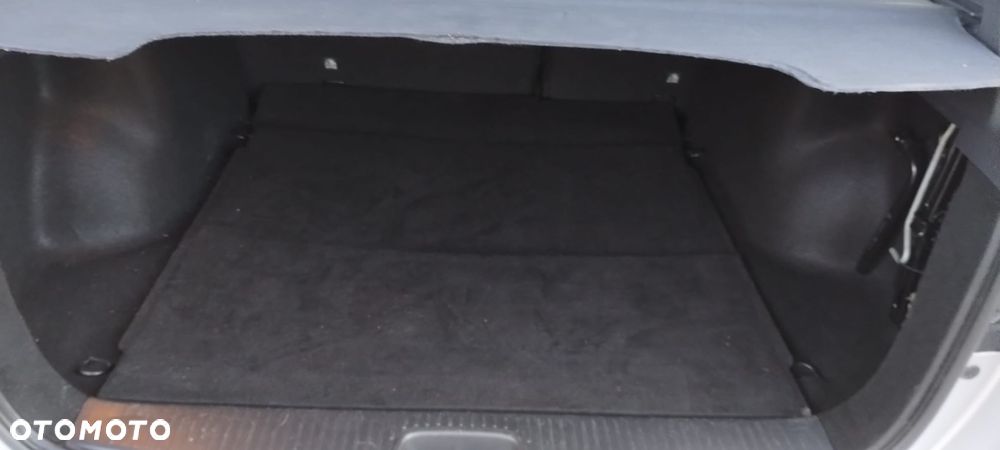 Dacia Logan TCe 90 Prestige - 28