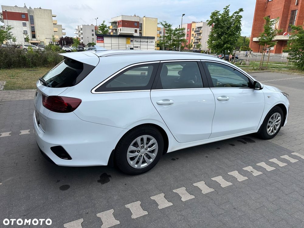 Kia Ceed 1.6 CRDi SCR M - 12