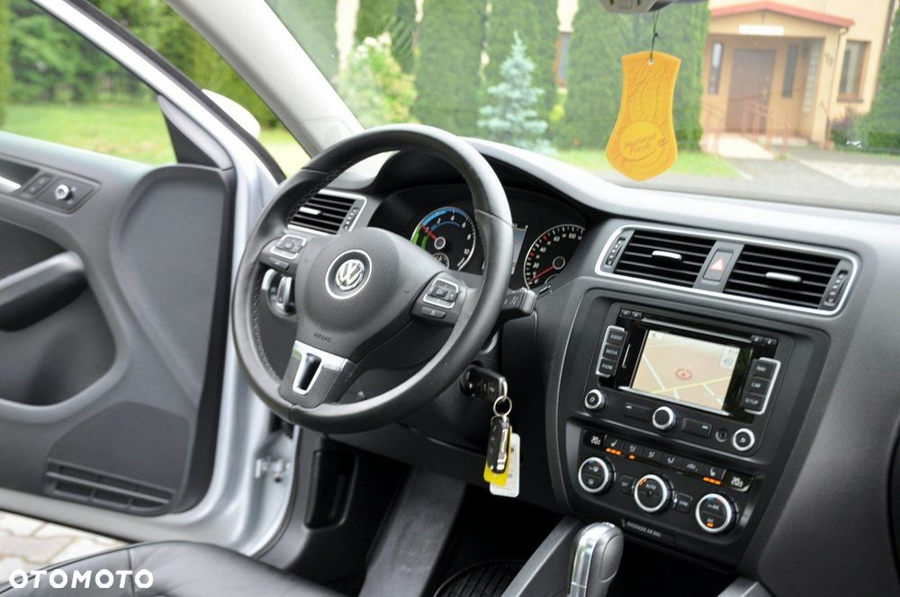 Volkswagen Jetta 1.4 Hybrid DSG Highline - 26