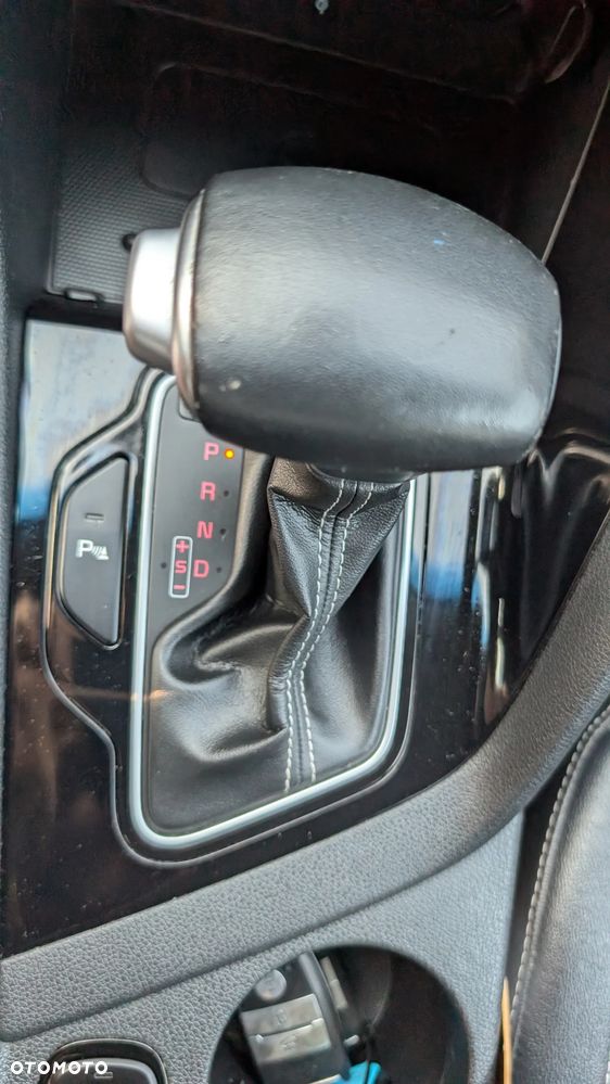Kia Niro 1.6 GDI HEV 2WD OPF Edition 7 - 17