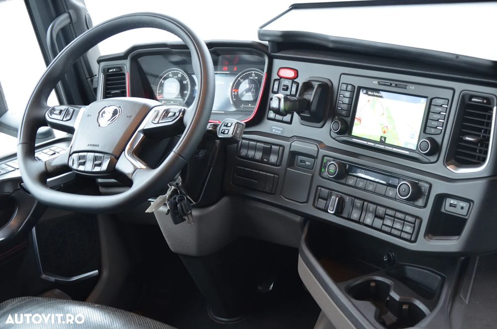 Scania R 580 / V8 / 4 PODUSZKI / KLIMA P. / NAVI /FULL LED / ACC / 7410 - 21