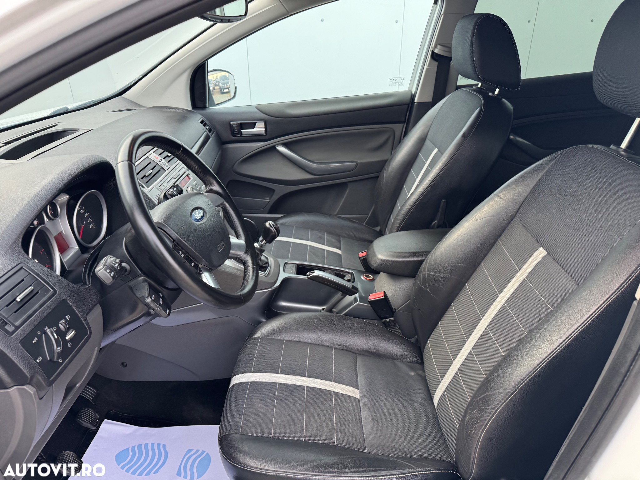 Ford Kuga 2.0 TDCi 4WD Trend - 8