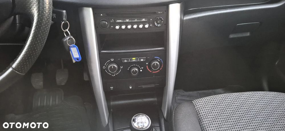 Peugeot 207 1.6 Trendy - 18