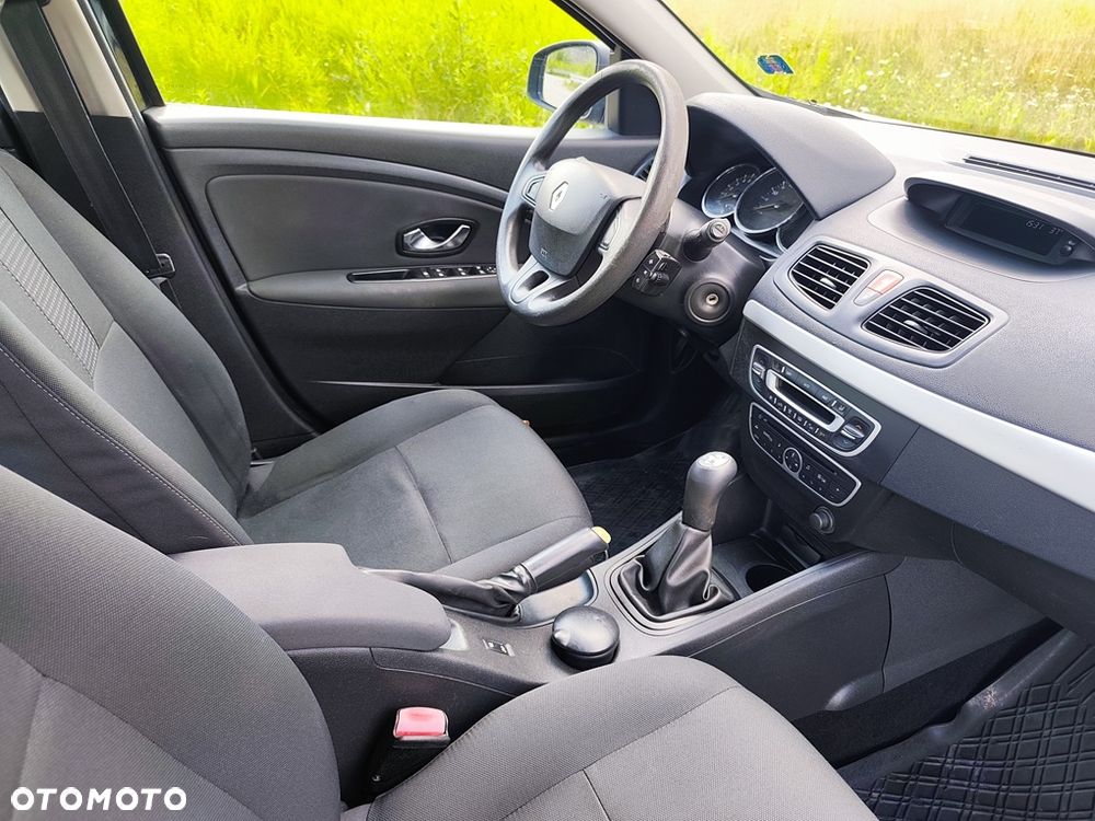 Renault Fluence 1.6 16V Privilege - 11