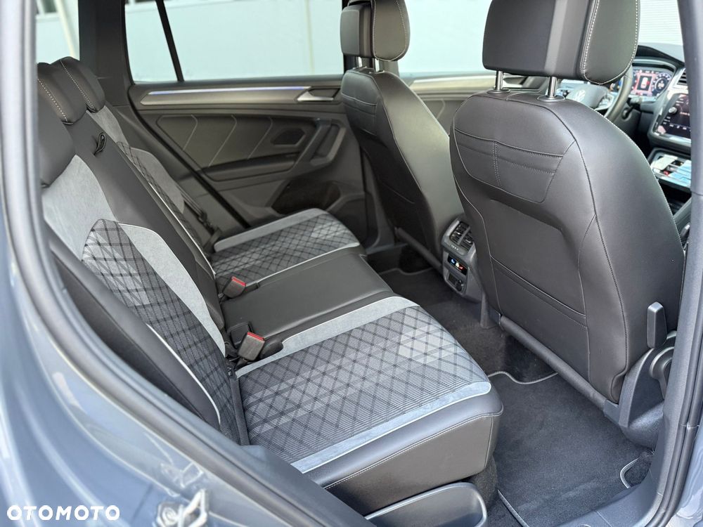 Volkswagen Tiguan 2.0 TDI SCR 4Mot R-Line DSG - 29
