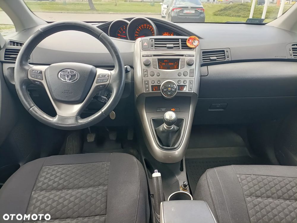 Toyota Verso 2.0 D-4D - 5