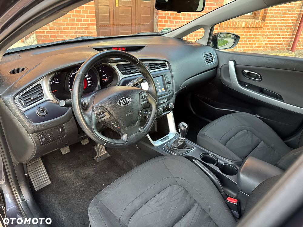 Kia Ceed 1.6 GDI Vision - 19