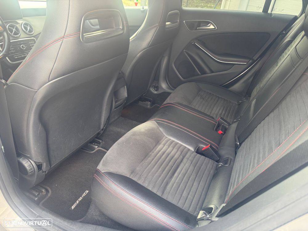 Mercedes-Benz CLA 220 Shooting Brake (CDI) d 4Matic 7G-DCT AMG Line - 13