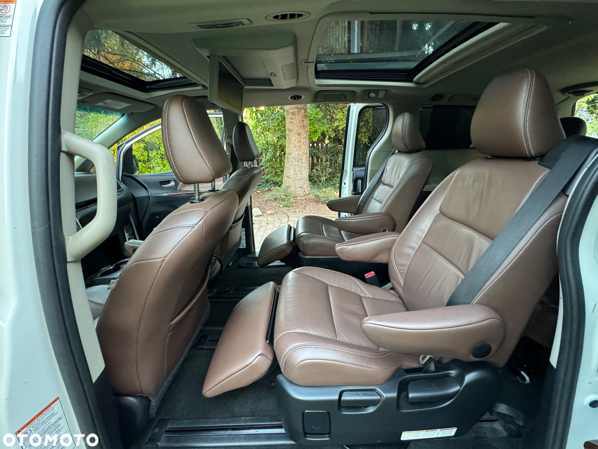 Toyota Sienna - 35