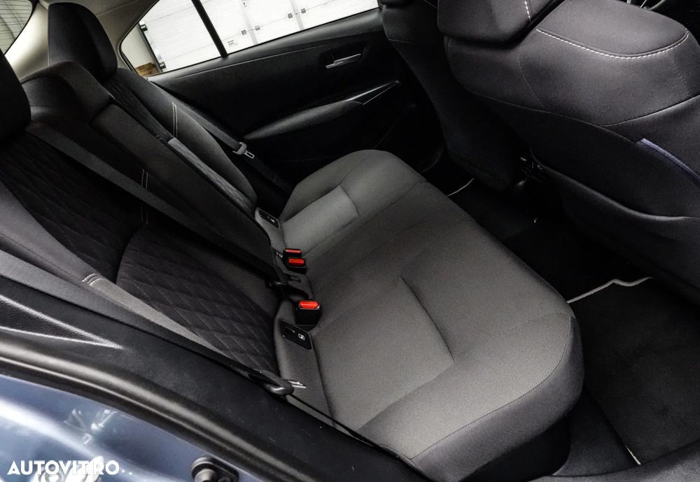 Toyota Corolla 1.8 HSD Dynamic - 17