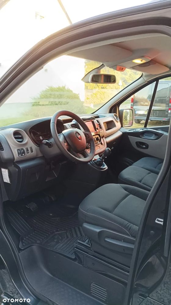 Renault Trafic - 16