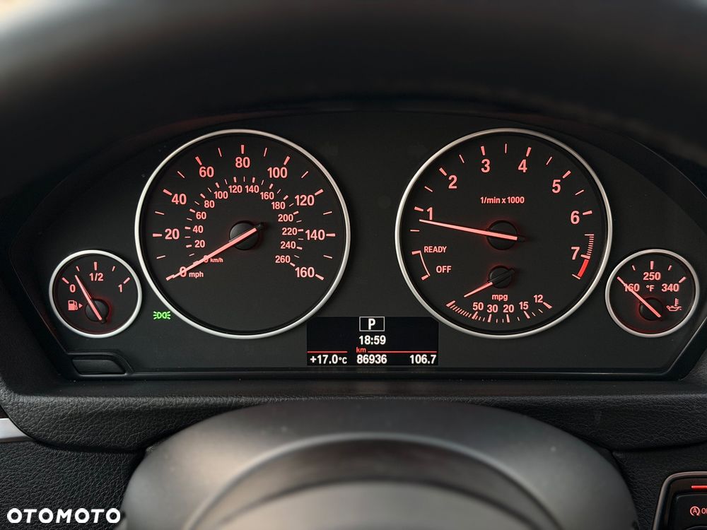BMW Seria 3 320i xDrive M Sport - 23