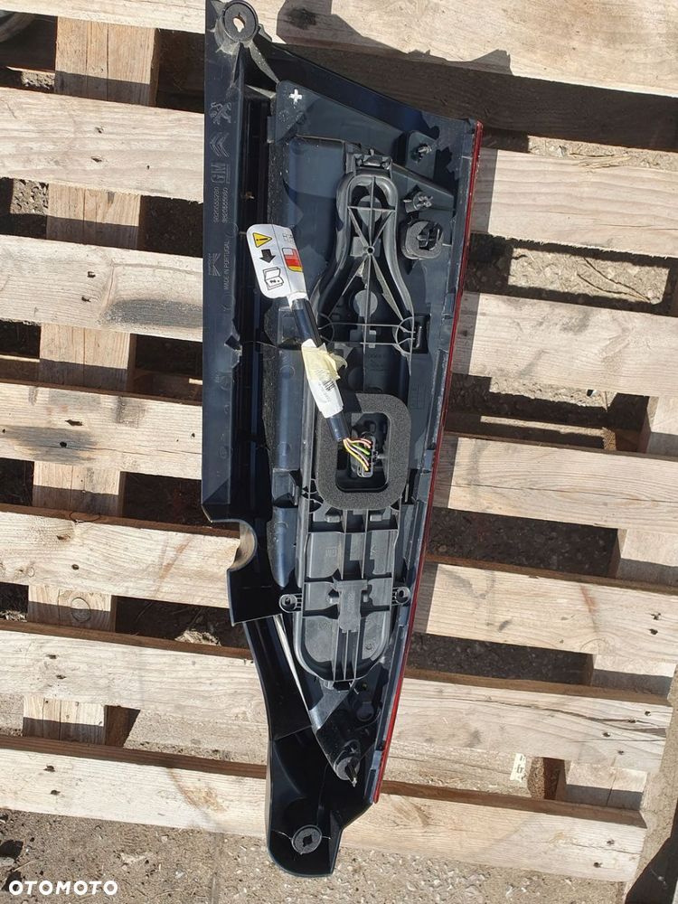 PEUGEOT RIFTER LAMPA TYŁ PRAWA 2023 9820555280 - 3