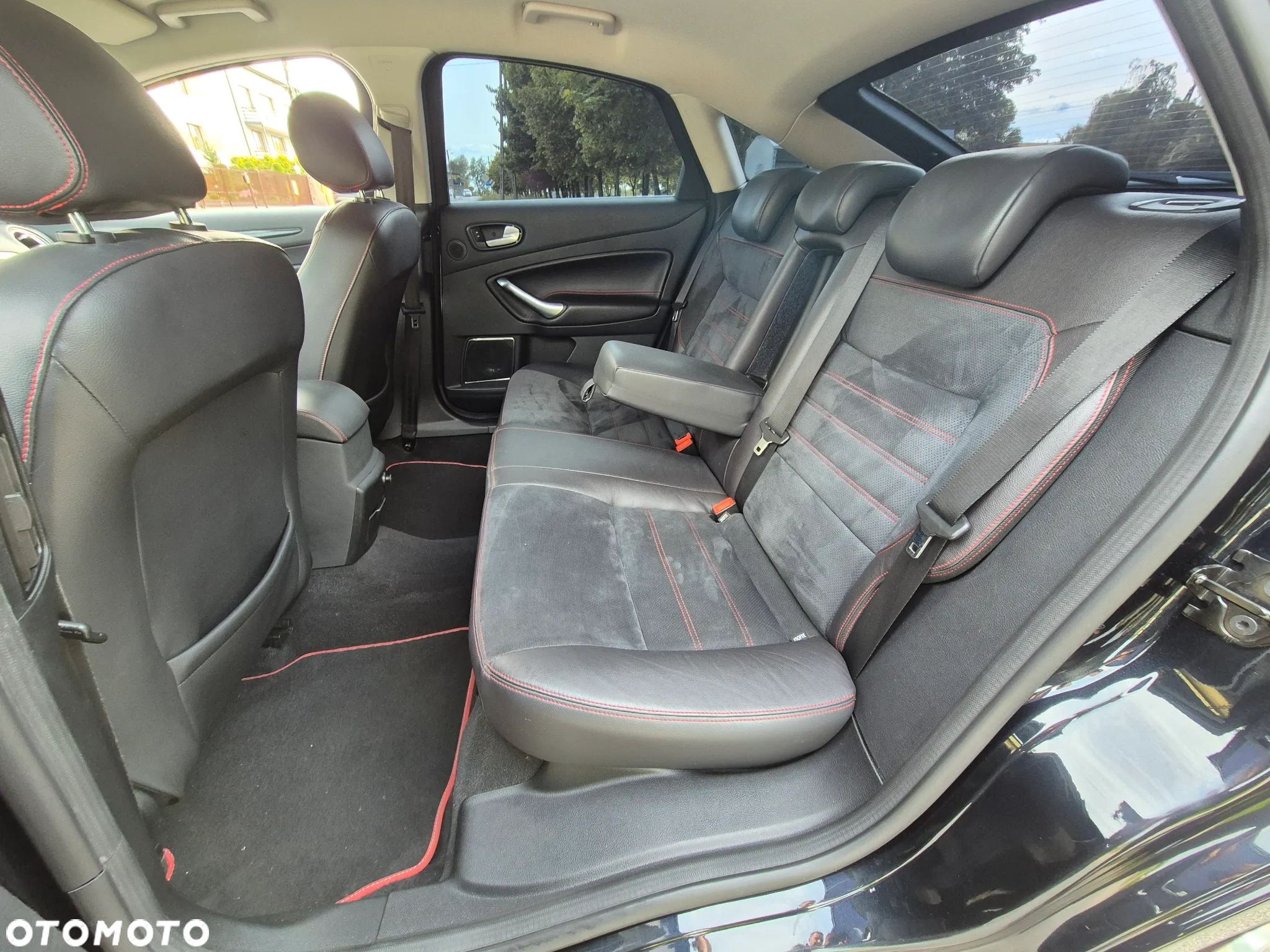 Ford Mondeo 2.5 Titanium S - 35