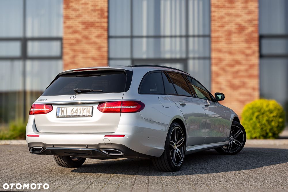 Mercedes-Benz Klasa E 220 d 9G-TRONIC - 4