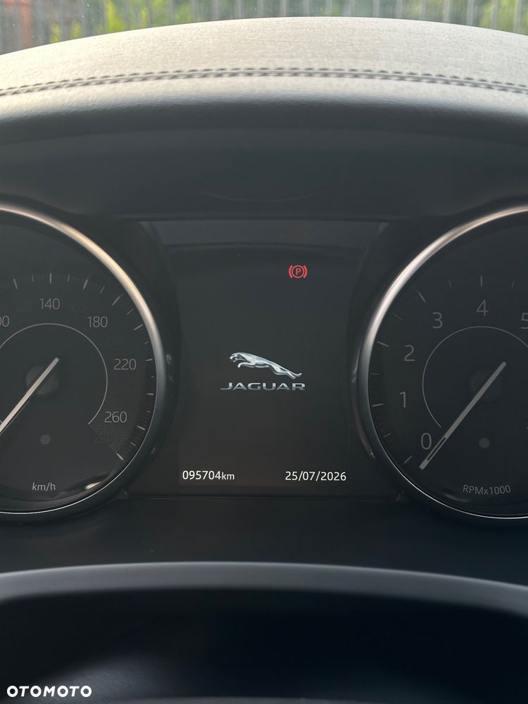 Jaguar E-Pace 2.0 P200 mHEV AWD S - 21