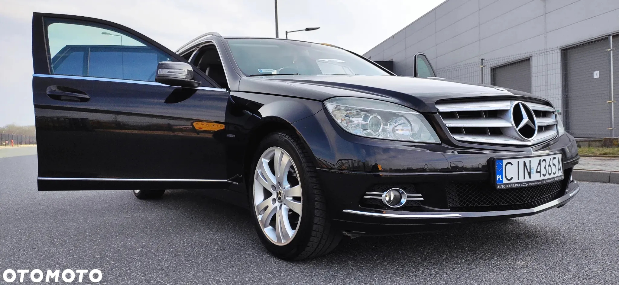 Mercedes-Benz Klasa C 180 T CGI Automatik BlueEFFICIENCY Avantgarde - 5