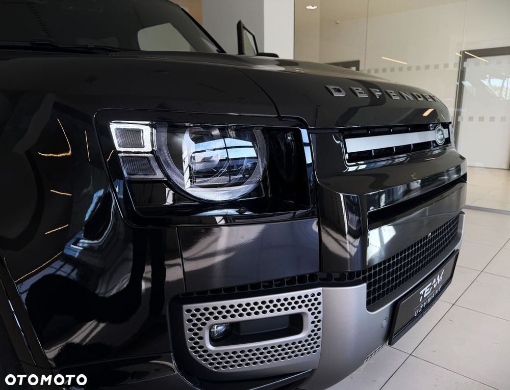 Land Rover Defender - 16