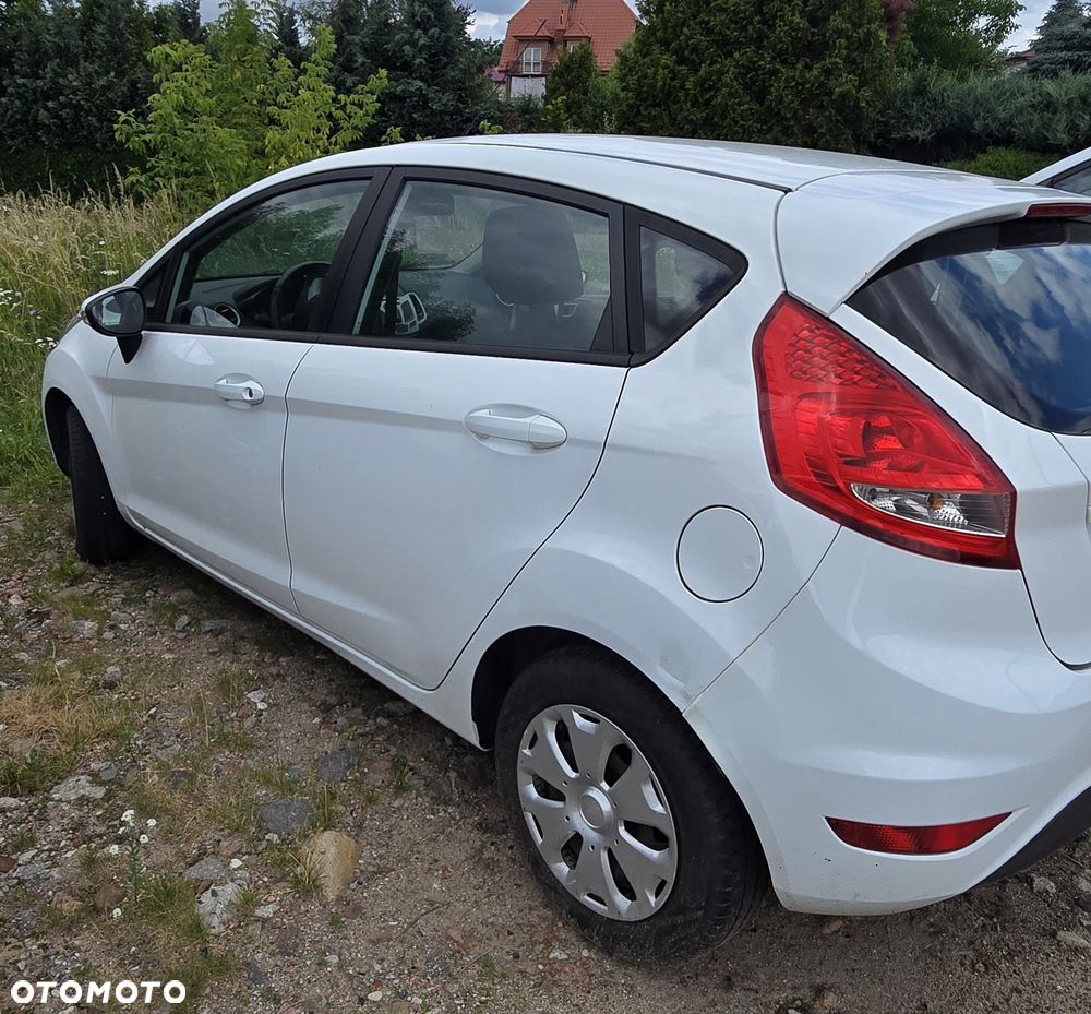 Ford Fiesta - 2
