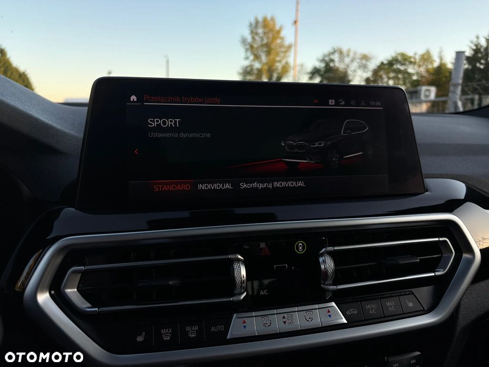 BMW X3 sDrive18d sport - 39
