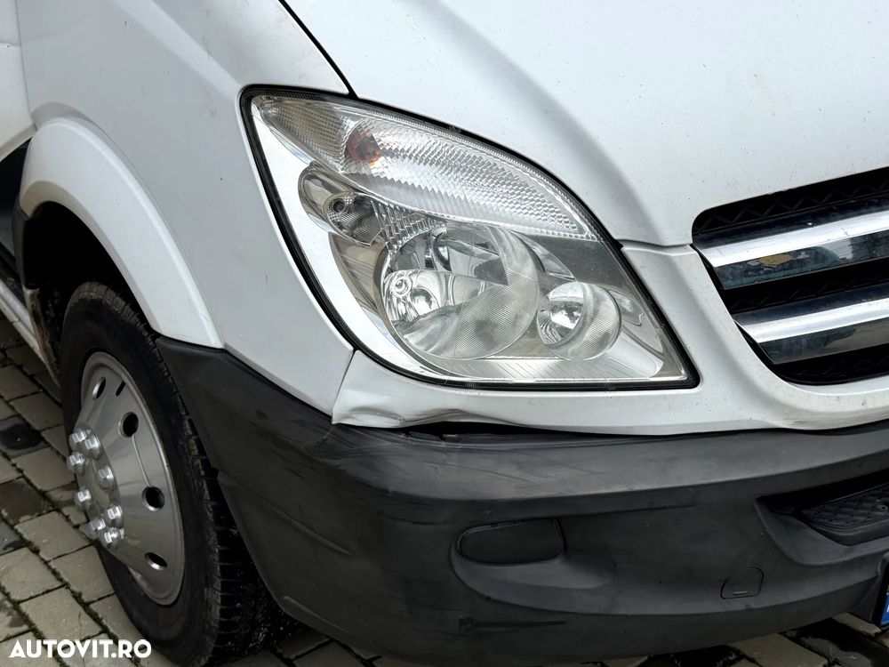 Mercedes-Benz Sprinter - 2