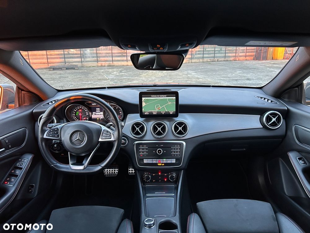 Mercedes-Benz CLA 180 7G-DCT AMG Line - 18