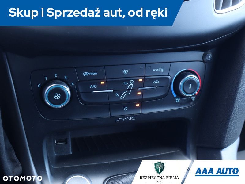 Ford Focus SW - 15