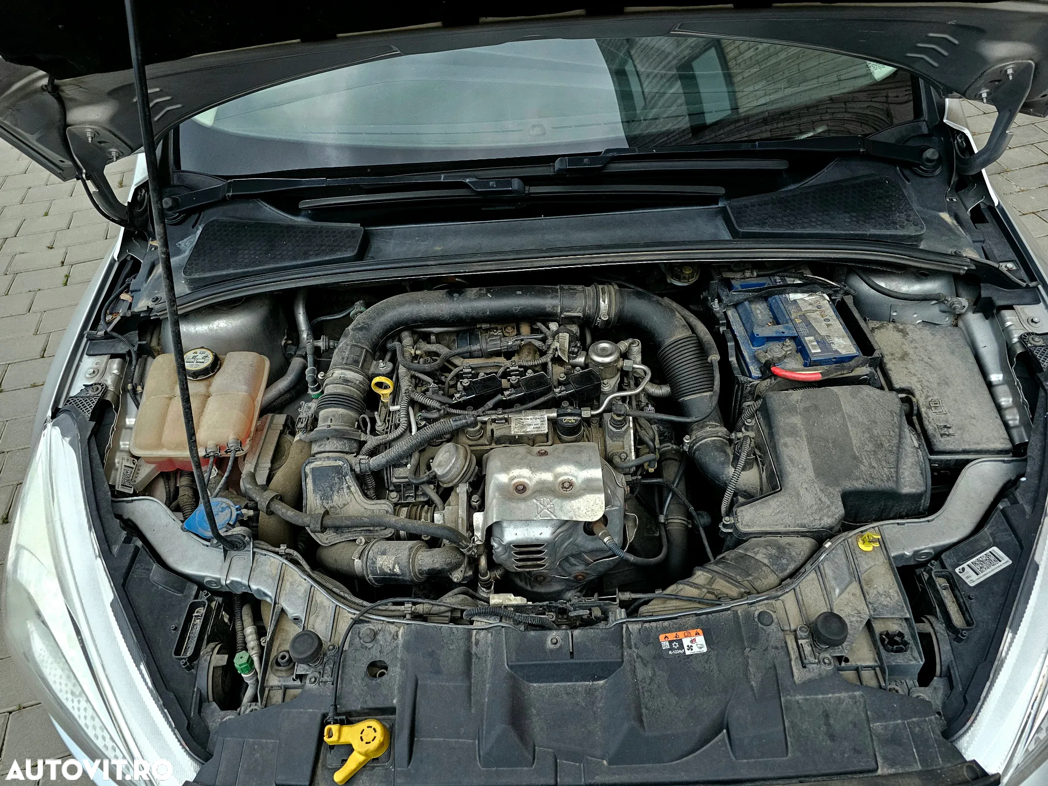 Ford Focus 1.0 EcoBoost Trend - 33