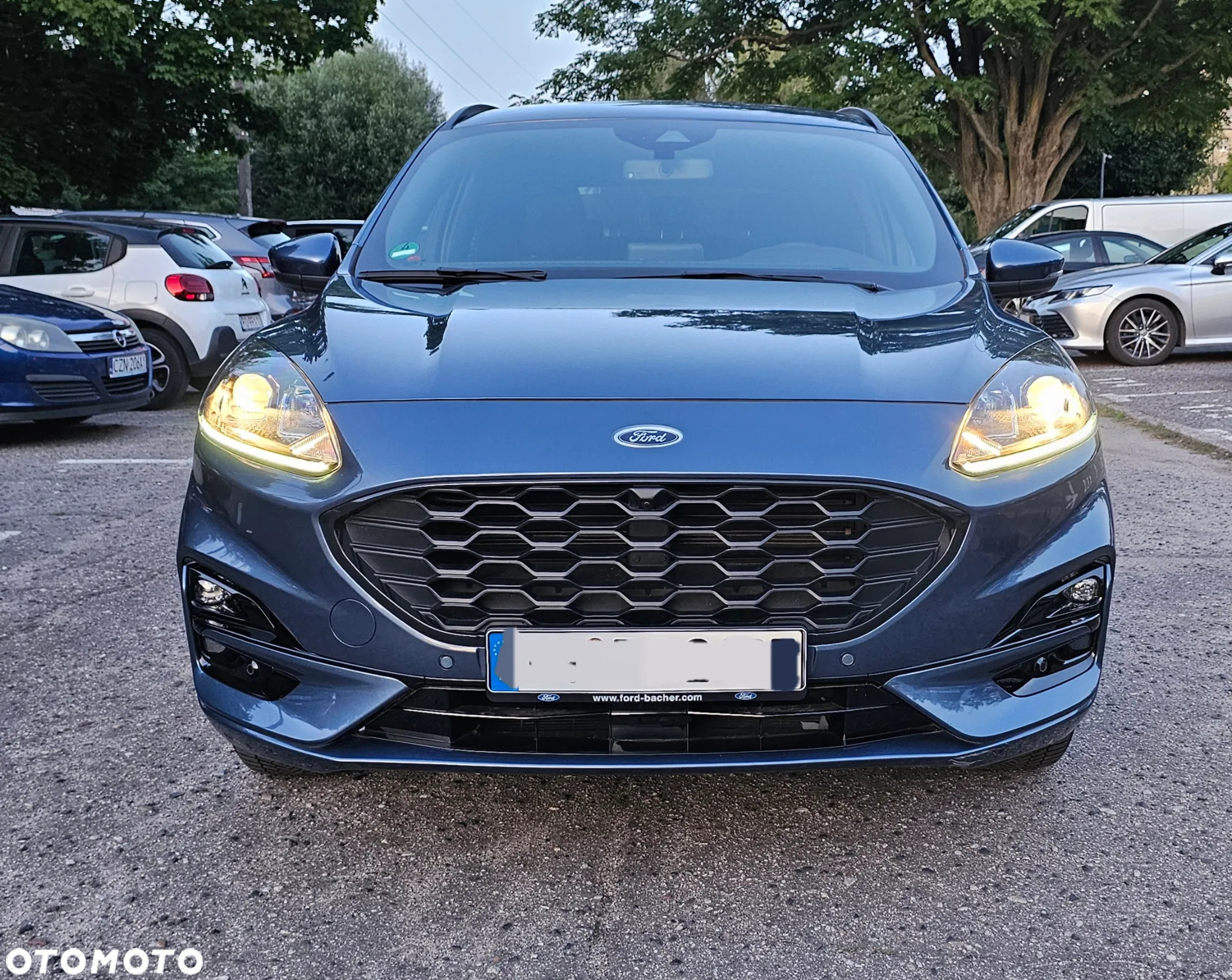 Ford Kuga - 2