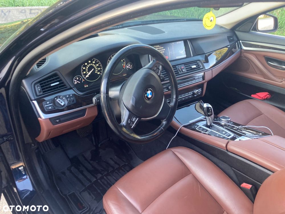 BMW Seria 5 535i xDrive - 15