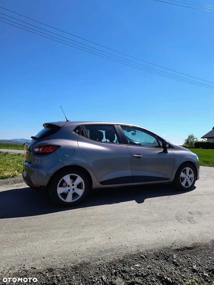 Renault Clio 1.2 16V 75 Start - 5