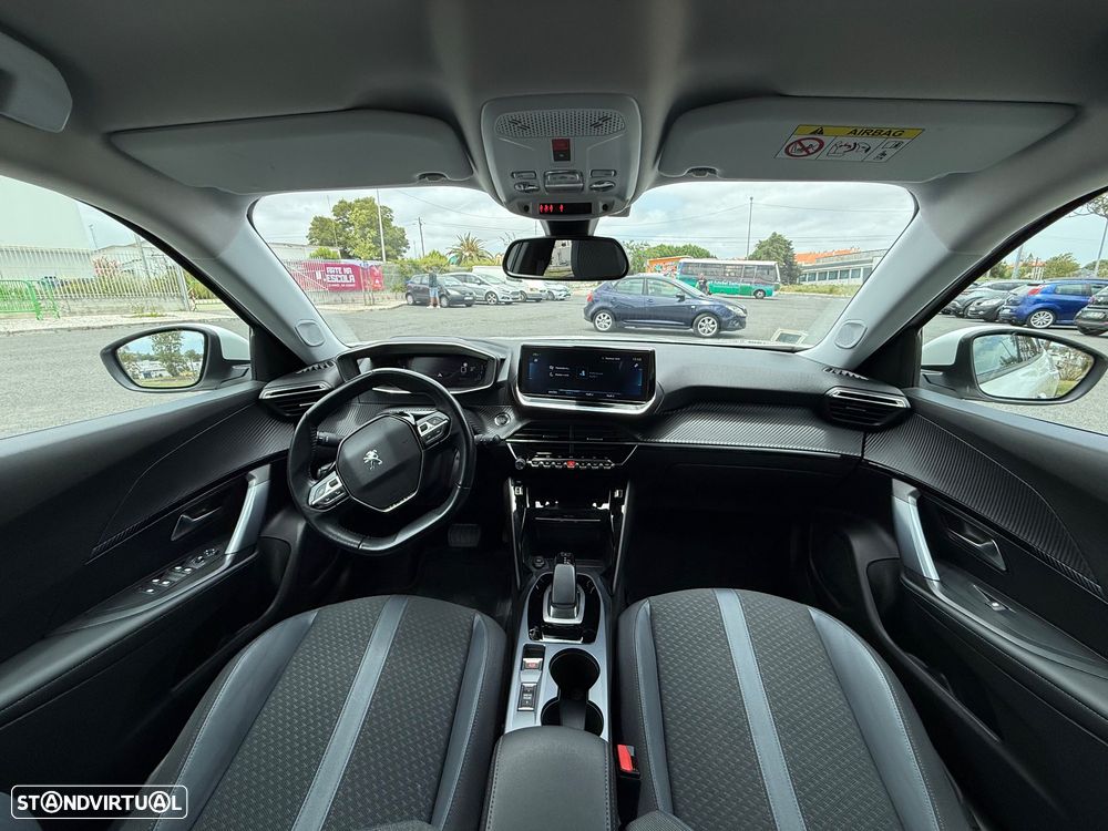 Peugeot e-2008 50 kWh GT Pack - 9