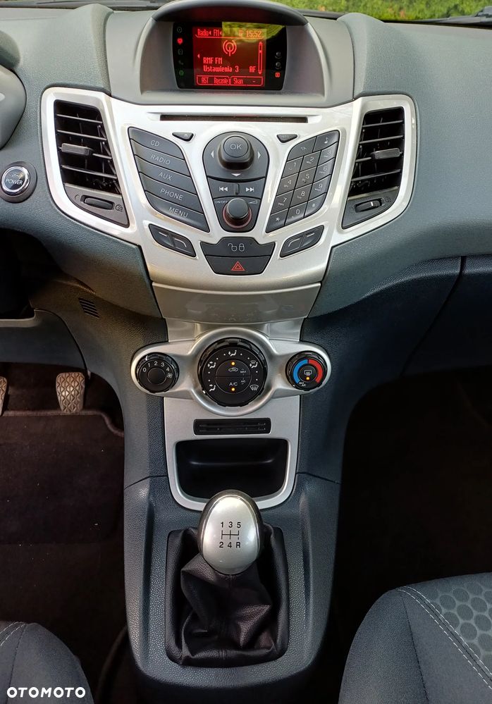 Ford Fiesta 1.4 Titanium - 15