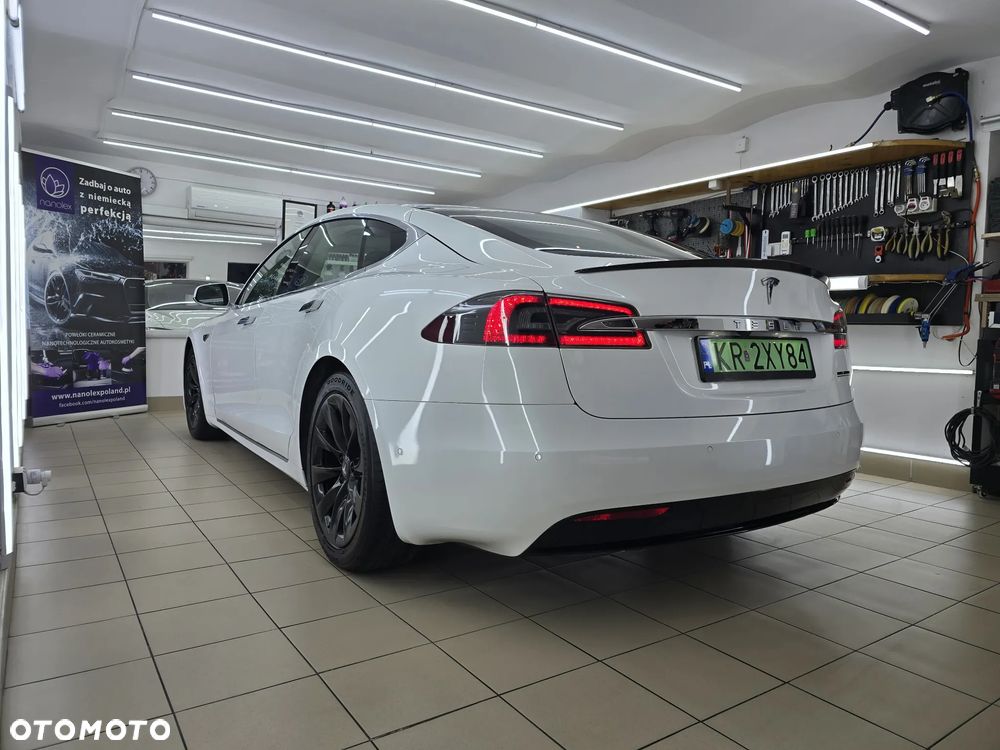 Tesla Model S Dual Motor Allradantrieb - 3