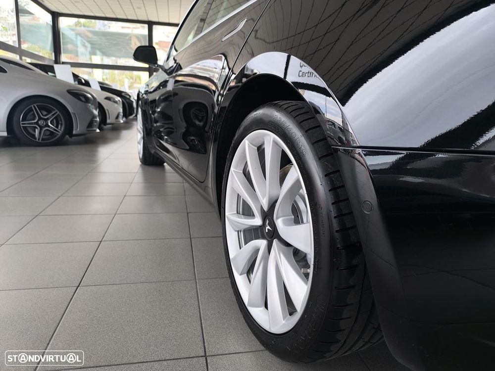 Tesla Model 3 - 25