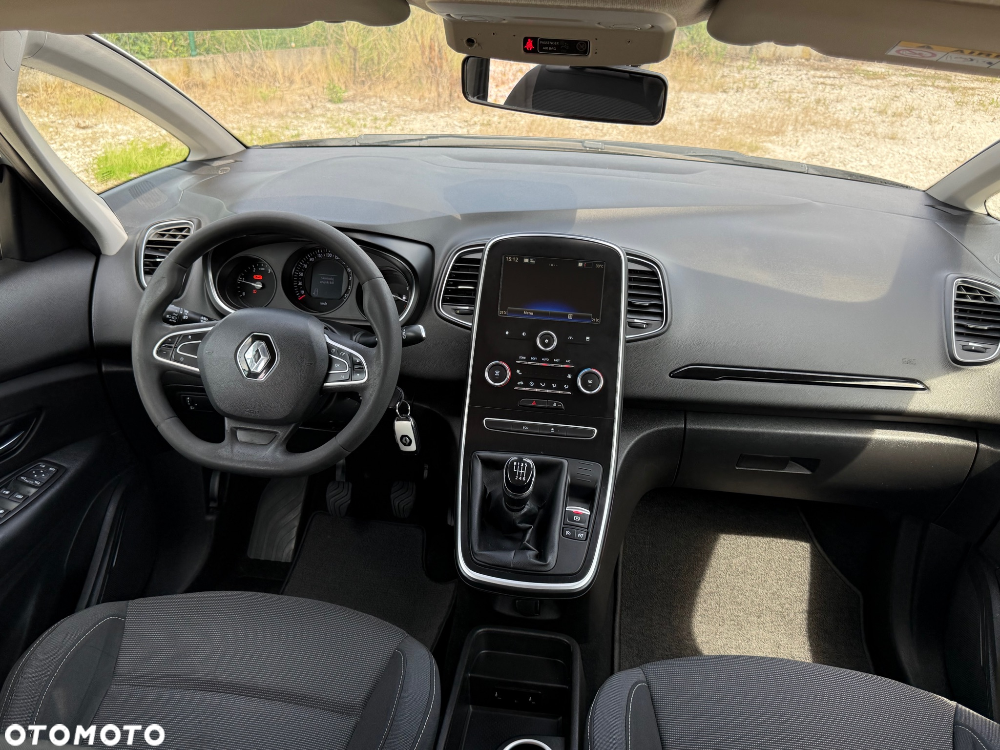 Renault Grand Scenic BLUE dCi 120 BLACK EDITION - 4