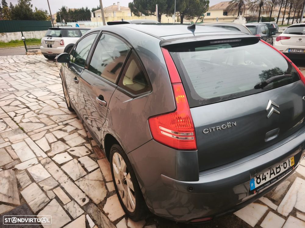 Citroën C4 1.6 HDi 110 VTR Pack - 33