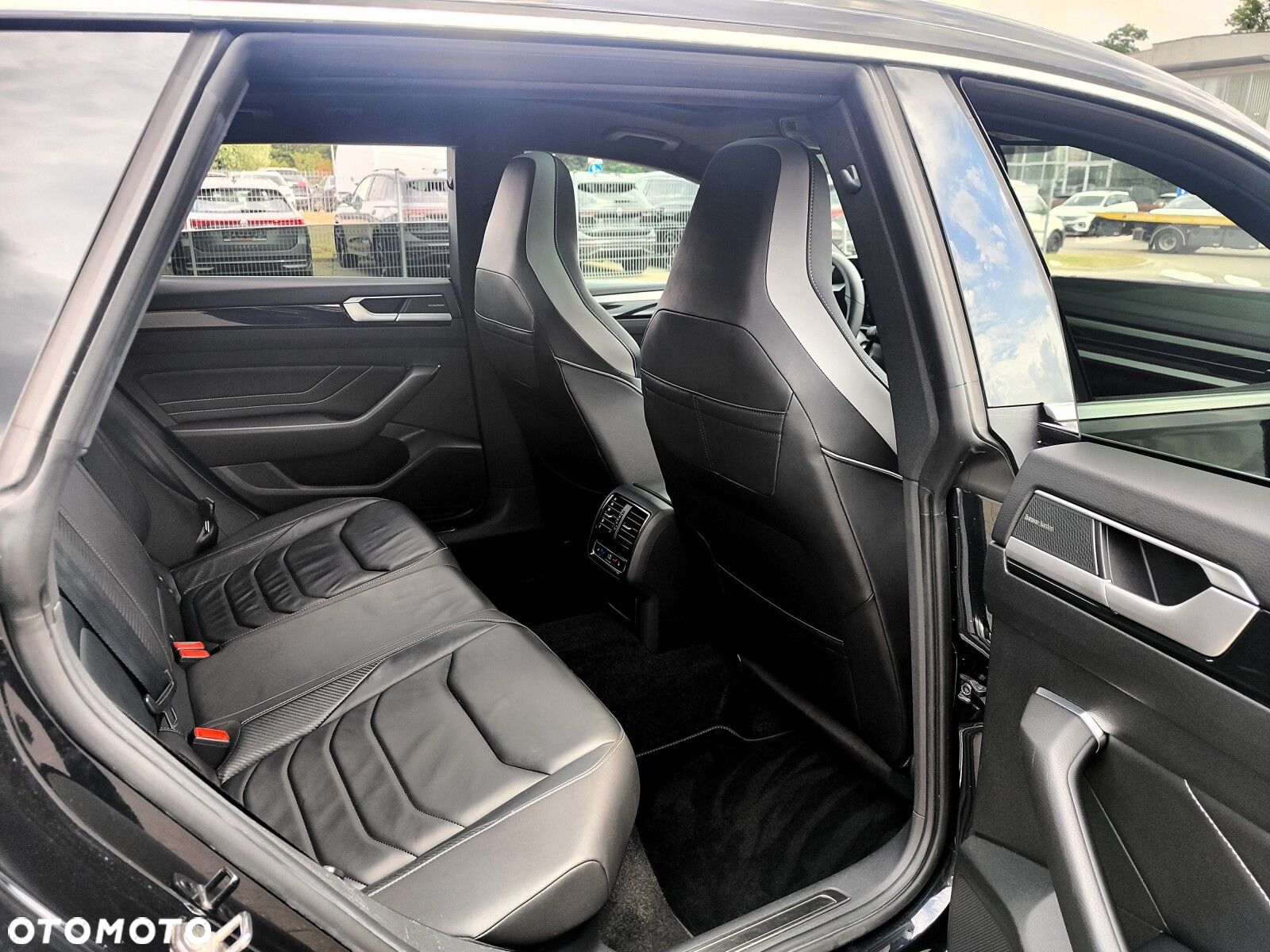 Volkswagen Arteon 2.0 TDI 4Motion R-Line DSG - 16