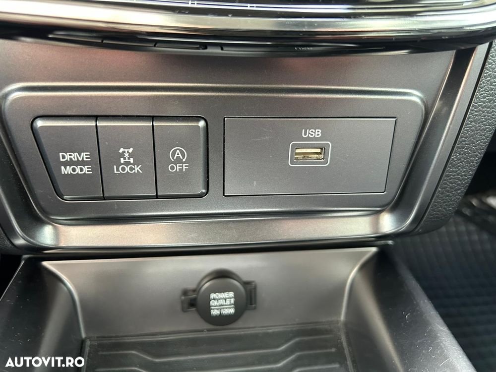 SsangYong Tivoli 1.5 T-GDi 4WD Automatik Black - 17