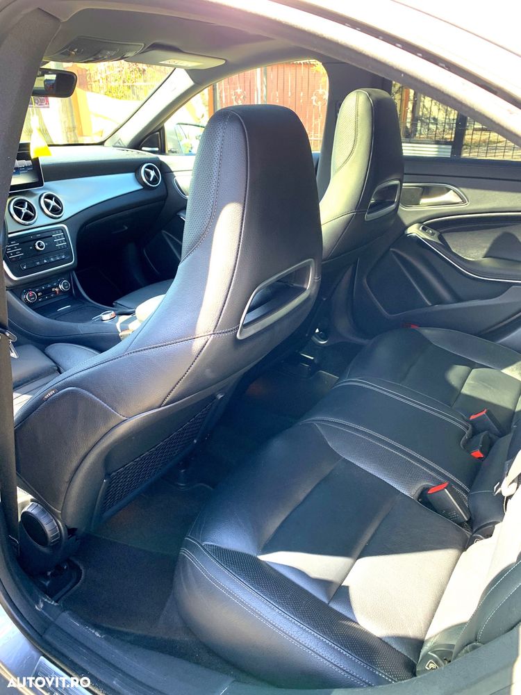 Mercedes-Benz CLA 220 d Aut. - 8
