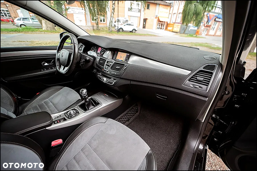 Renault Laguna dCi 150 FAP Start-Stop GT - 16